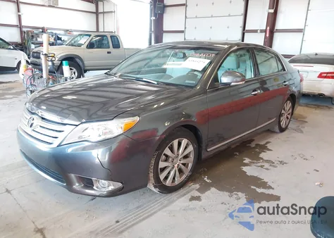 2011 Toyota Avalon Limited z USA, uszkodzony, nr VIN 4T1BK3DB9BU413669